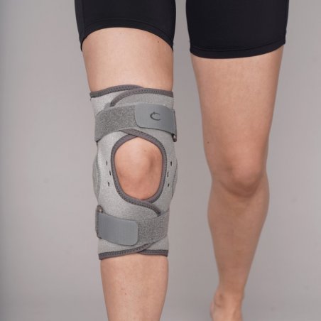 Knee brace Protect Active with lateral metal supports