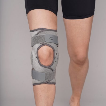 Knee brace Protect Active with lateral metal supports Knee brace Protect Active with lateral metal supports