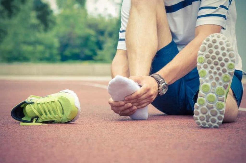 Kaip bėgiojant išvengti pėdų skausmo? Bėgiko atmintinė